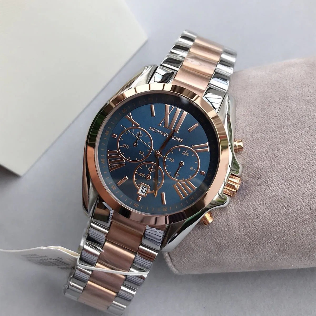 MICHAEL KORS TWO TONE BRADSHAW-MK5606 BLUE DIAL 43mm (Unisex)
