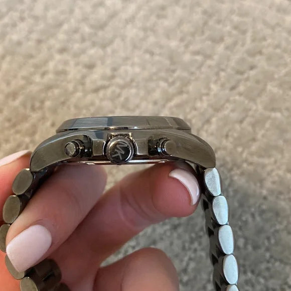 MICHAEL KORS QUARTZ-MK5952 GREY & WHITE DIAL 43mm (Unisex)