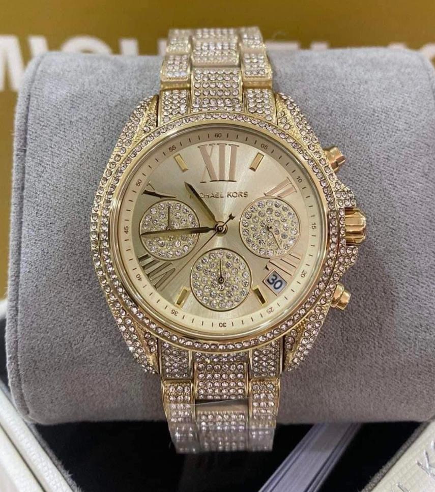 MICHAEL KORS BRADSHAW CRUSTAL SET YELLOW GOLD TONED ( WITH MK BANGLE )